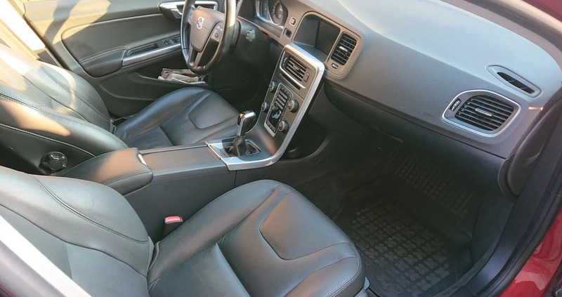 Volvo V60 cena 47000 przebieg: 144000, rok produkcji 2014 z Skawina małe 596